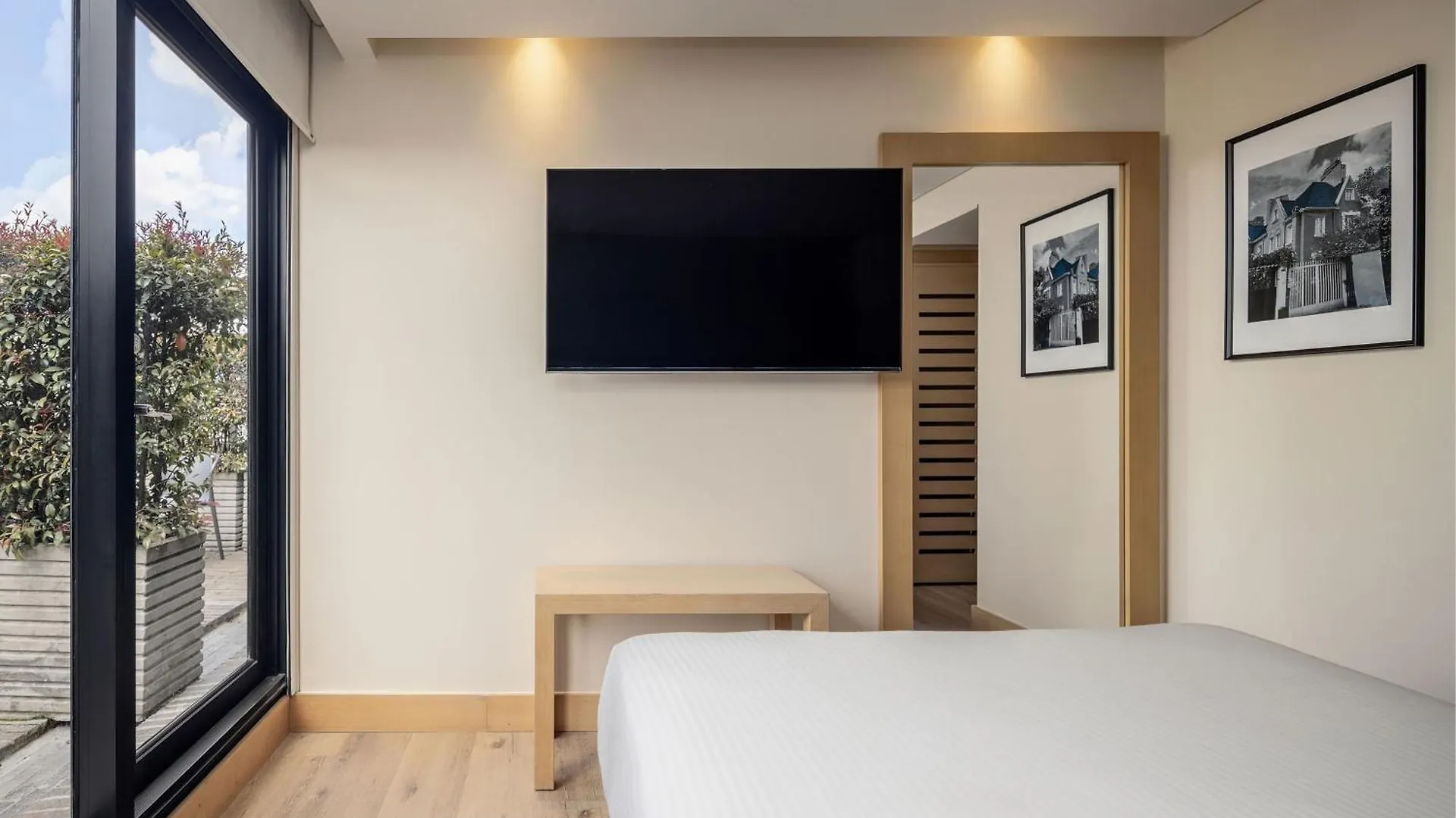 Fairfield By Marriott Bogota Embajada Hotel