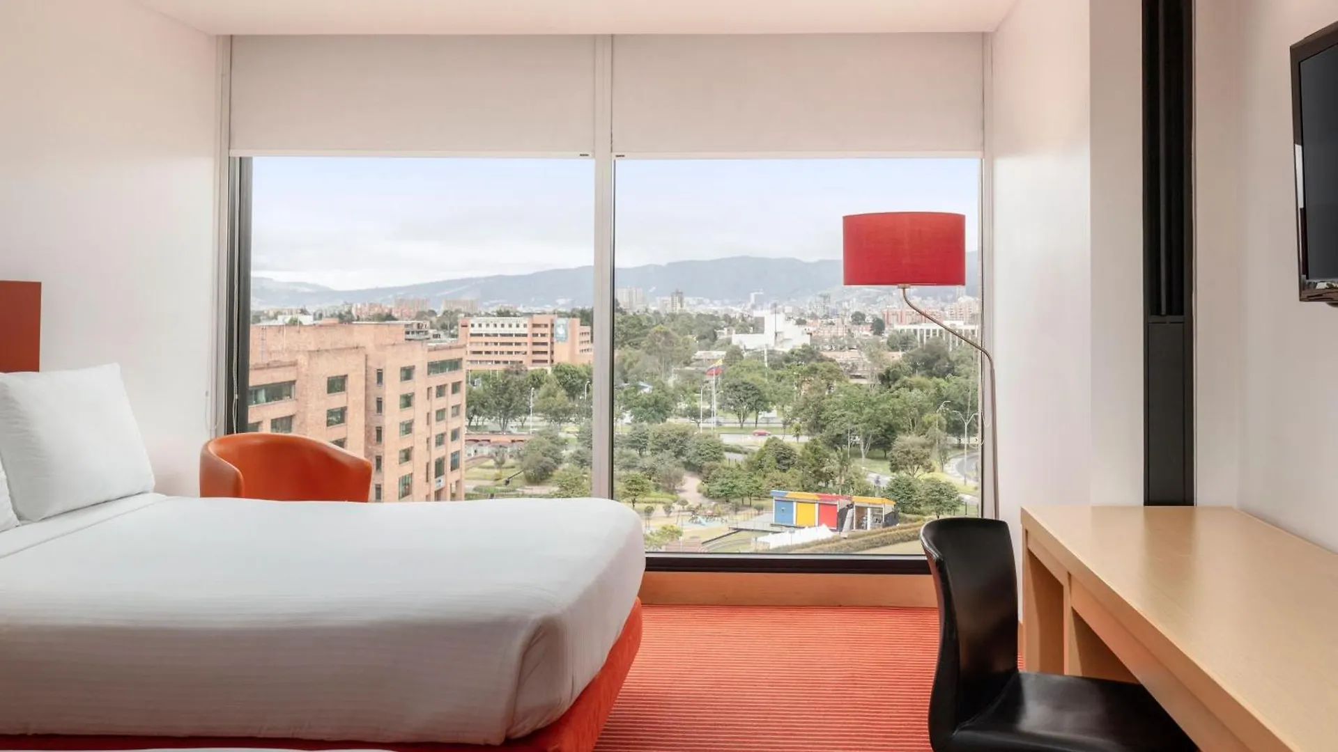 Fairfield By Marriott Bogota Embajada Hotel