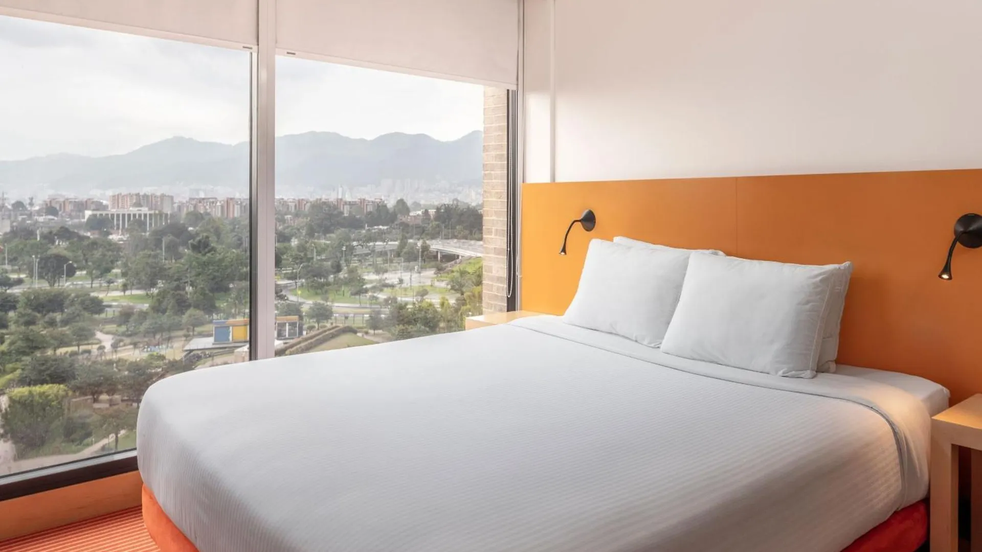 Fairfield By Marriott Bogota Embajada Hotel