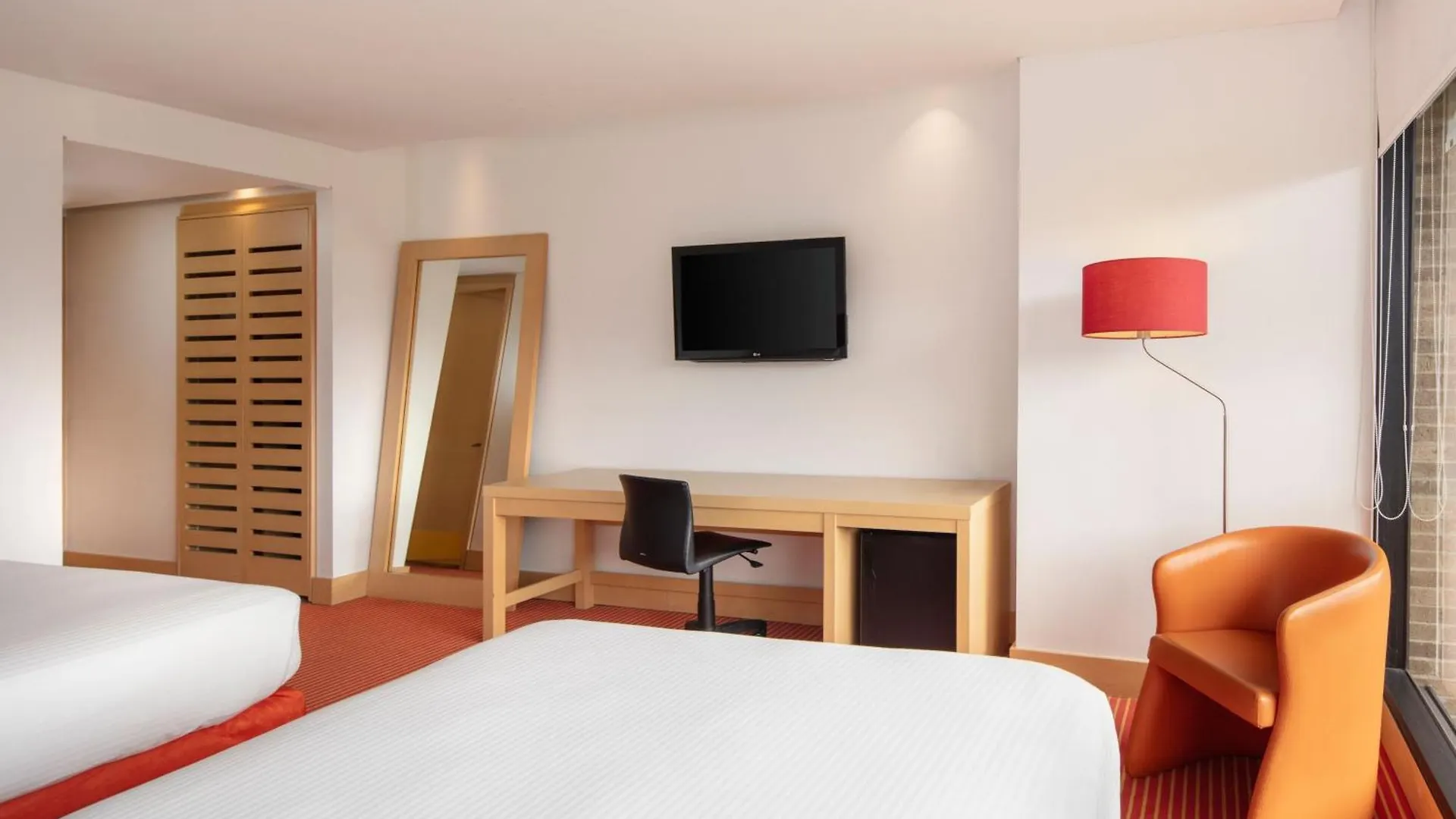 Fairfield By Marriott Bogota Embajada Hotel