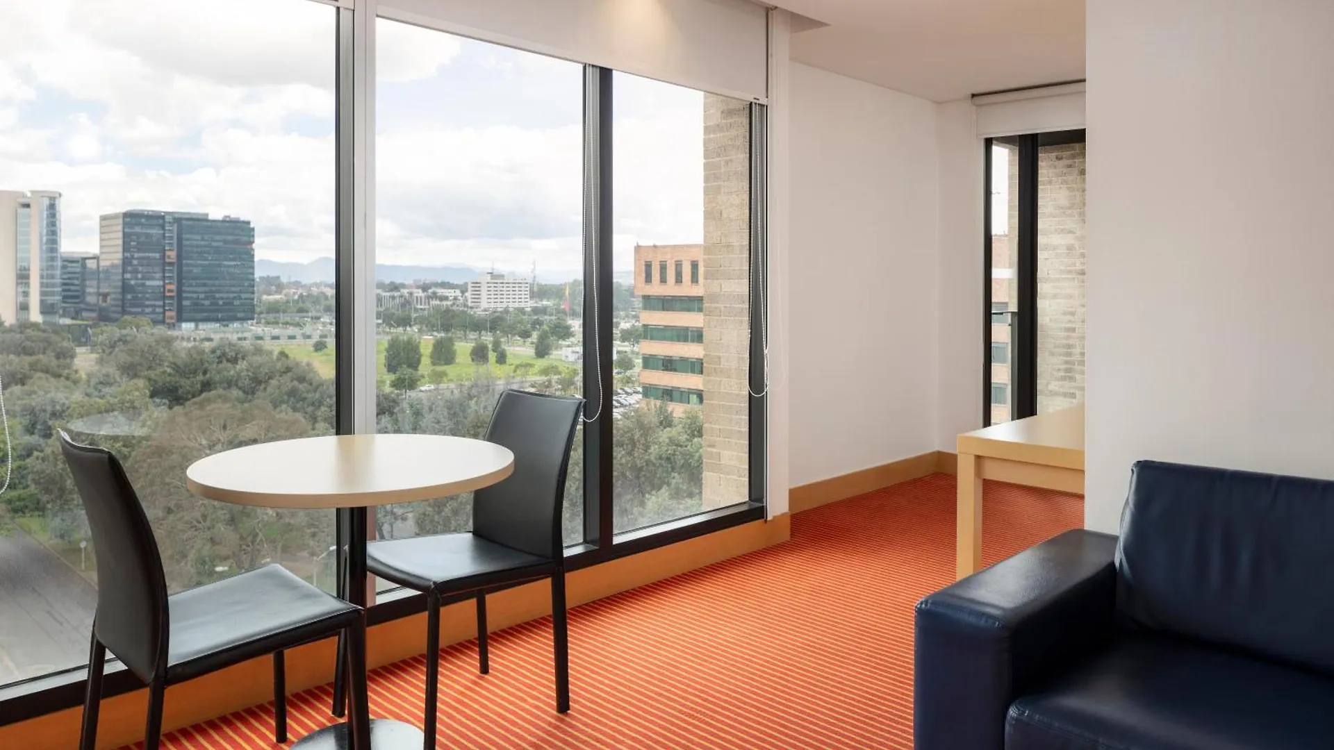 Fairfield By Marriott Bogota Embajada Hotel